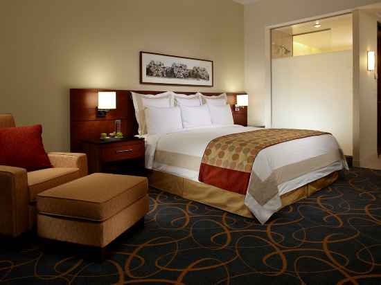 Montreal Airport Marriott in-Terminal Hotel Rooms