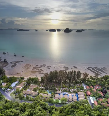 Tup Kaek Sunset Beach Resort Hotels near The Hong Islands, Ao Leuk, Krabi