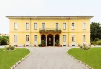 Villa Verganti Veronesi Hotels in Bernate Ticino