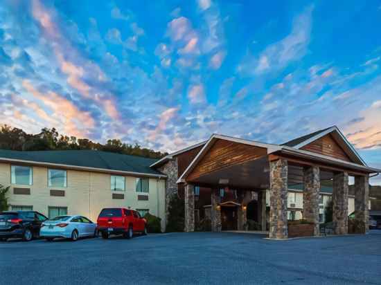 SureStay Plus Hotel by Best Western Berkeley Springs Hotel Exterior