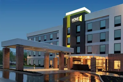 Home2 Suites by Hilton Indianapolis Airport Hotels in Indianapolis