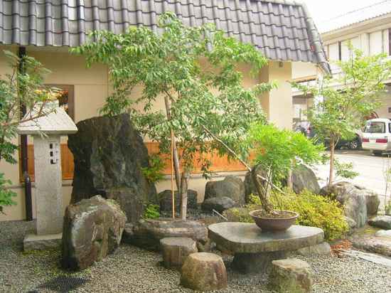 Hanamiya Ryokan Hotel Exterior