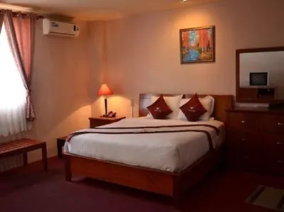 Song Tien Annex Hotel Hotels near Cathedral Trung Luong