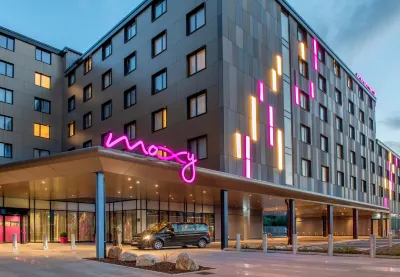 Moxy London Heathrow Airport Hotels near Heathrow Airport