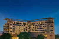 Crowne Plaza Gurgaon Hotels near Galleria Market