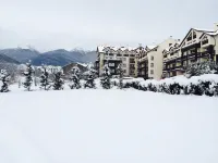 Premier Luxury Mountain Resort Hotels near Method Snow School