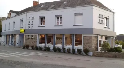 Hotel Logis Au Moyne de Saire Hotels in Saint-Vaast-la-Hougue