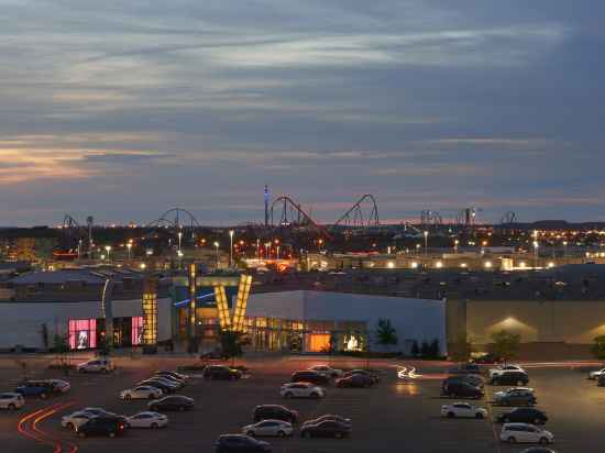 Aloft Vaughan Mills Hotel Exterior