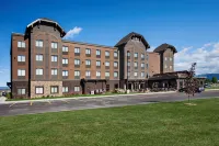 Glacier International Lodge Hotel in zona J & L Snowmobile Rentals