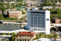 The Hotel Hot Springs Hotels near Garvan Woodland Gardens