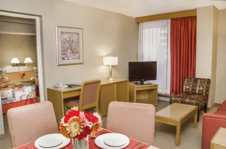 Cartier Place Suite Hotel