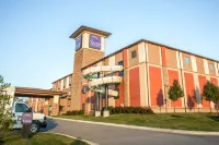 Sleep Inn & Suites Indoor Waterpark Hotel di Liberty