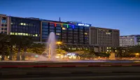 Radisson Hotel Cape Town Foreshore Hotels near De Smit Street Park