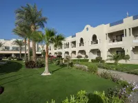 Sunrise Arabian Beach Resort Hotels near ViVA Bar