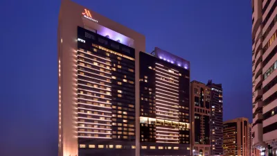 Marriott Hotel Downtown Abu Dhabi Hotel in zona Abu Dhabi Municipal The Muroor Main Store Customer Service