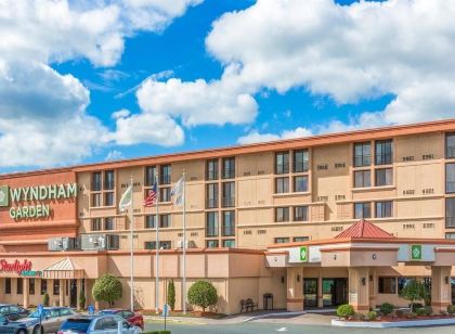 Wyndham Garden Hotel Newark Airport