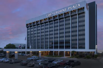 Crowne Plaza San Antonio Airport Hotels near Stone Oak Pharmacy