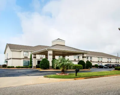 Quality Inn Prattville I-65 Hotels near Winn-Dixie Pharmacy