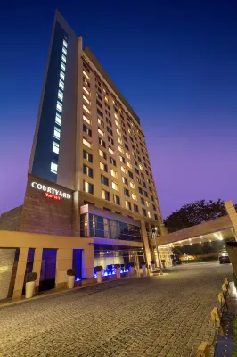 Courtyard Gurugram Downtown Hotels near Galleria Market