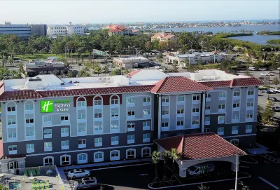 Holiday Inn Express & Suites ST. Petersburg - Madeira Beach Hotels in Madeira Beach