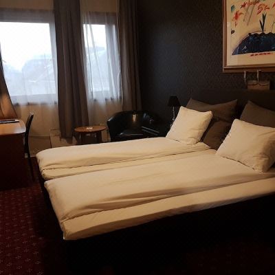 Basic Double Room Chesterfield Hotel Promo Code