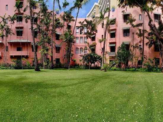 The Royal Hawaiian, A Luxury Collection Resort, Waikiki Hotel Exterior