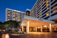 The Westin Los Angeles Airport Hotels near Temple Beth Am