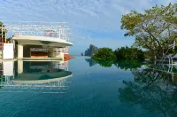 PP Charlie Beach Resort Hotels in Phi Phi Islands