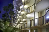 Los Angeles Airport Marriott Hotels in Los Angeles