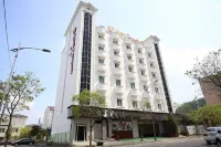 Gyeryong Boutique Two Day Hotel Отели в г. Керён