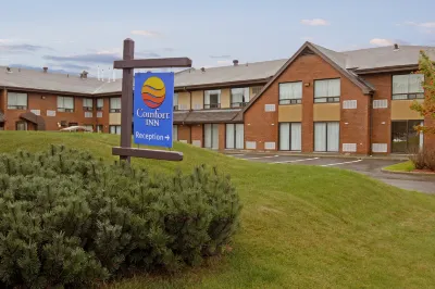 Comfort Inn Hotels near St. John the Baptist Anglican Church and St. Paul's United Church