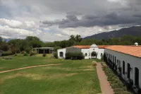 Patios de Cafayate Hotels near Bodega El Esteco