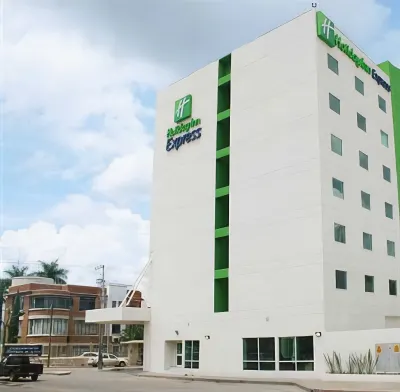 Holiday Inn Express Tuxtla Gutierrez la Marimba Hotel berhampiran ZOOMAT