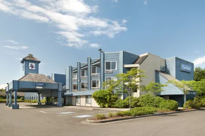 Travelodge by Wyndham Parksville Hotels in Nanaimo G