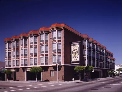 Cow Hollow Inn and Suites Hotels near History Of Golden Gate Bridge