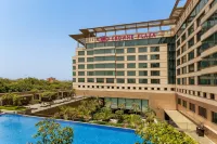 Crowne Plaza Gurgaon Hotels near Galleria Market