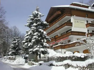 Hotel Furian Hotel dekat Schafberg Mountain