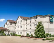 Quality Inn & Suites Brooks Louisville South Hotels near Louisville International Airport