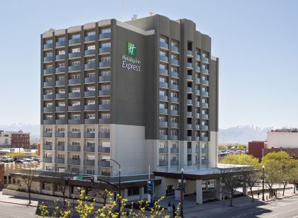 Holiday Inn Express & Suites Monterrey Valle