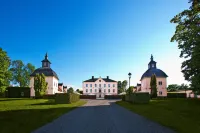 Hesselby Slott Hotels near Kallhälls Hundrastgård