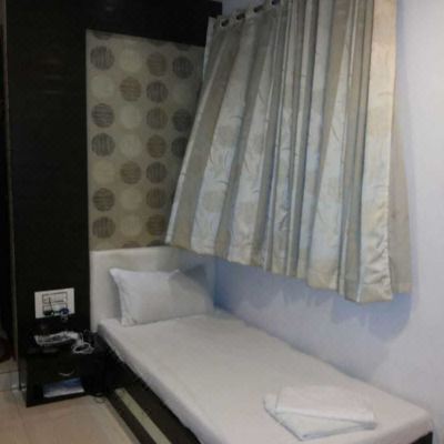 Deluxe Double Room with Air Conditioner Hotel Navi Mumbai Promo Code