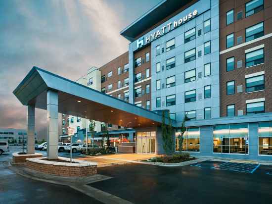 Hyatt House Anchorage Hotel Exterior