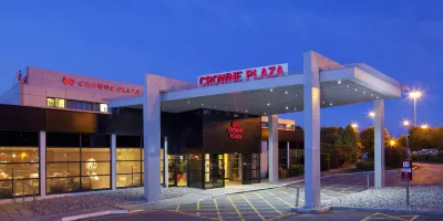 Crowne Plaza Manchester Airport Hotels near St Ann’s Passage