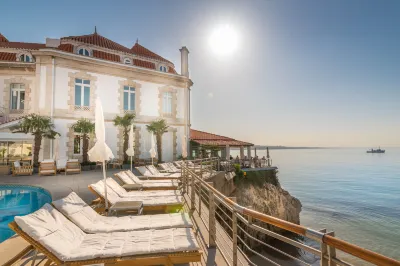 The Albatroz Hotel Hotels near Avencas beach