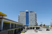 One la Paz Hoteles cerca de Saldos La Baja