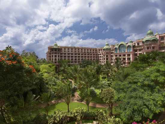 The Leela Palace Bengaluru Hotel Exterior