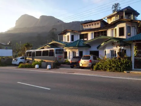 The Ambassador Nuwaraeliya Hotels near Ambewela Train Station