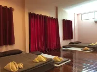 Baan Phor Bangkontee Hotels in Bang Khonthi