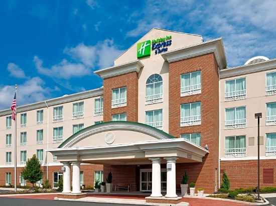 Holiday Inn Express & Suites Bethlehem Hotel Exterior