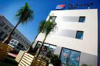 Travelodge Valencia Aeropuerto Отели рядом с достопримечательностью «Alameda»